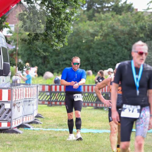 21.06.2026 - 29. Vierlanden-Triathlon Andreas Tolksdorf http://msf.ph/oto/9914410 21.06.2026 11:23:11 Ziel 443, 471, 625 meine-sportfotos.de