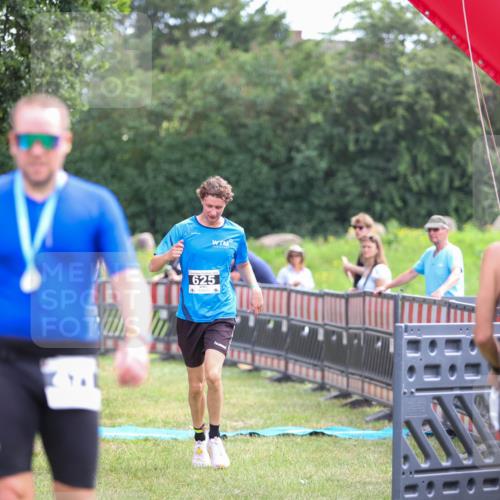 21.06.2026 - 29. Vierlanden-Triathlon Andreas Tolksdorf http://msf.ph/oto/9914417 21.06.2026 11:23:21 Ziel 625 meine-sportfotos.de