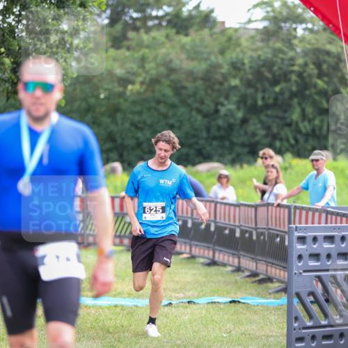 21.06.2026 - 29. Vierlanden-Triathlon Andreas Tolksdorf http://msf.ph/oto/9914422 21.06.2026 11:23:21 Ziel 625 meine-sportfotos.de