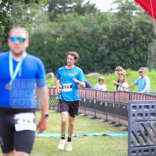 21.06.2026 - 29. Vierlanden-Triathlon Andreas Tolksdorf http://msf.ph/oto/9914425 21.06.2026 11:23:21 Ziel 625 meine-sportfotos.de