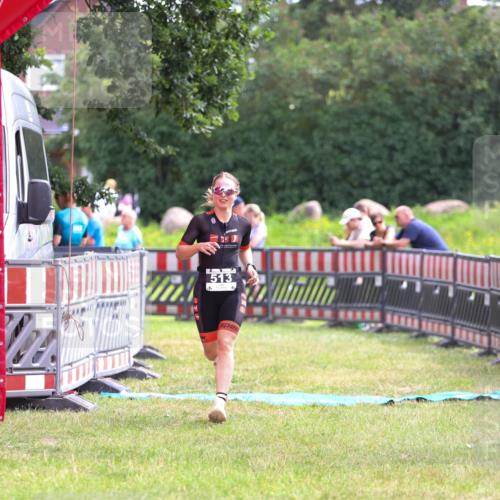 21.06.2026 - 29. Vierlanden-Triathlon Andreas Tolksdorf http://msf.ph/oto/9914468 21.06.2026 11:25:22 Ziel 513 meine-sportfotos.de