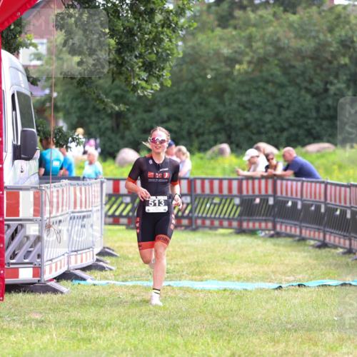 21.06.2026 - 29. Vierlanden-Triathlon Andreas Tolksdorf http://msf.ph/oto/9914469 21.06.2026 11:25:22 Ziel 513 meine-sportfotos.de