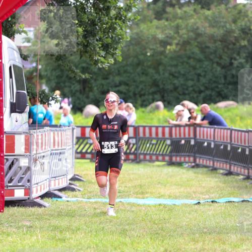 21.06.2026 - 29. Vierlanden-Triathlon Andreas Tolksdorf http://msf.ph/oto/9914470 21.06.2026 11:25:22 Ziel 513 meine-sportfotos.de