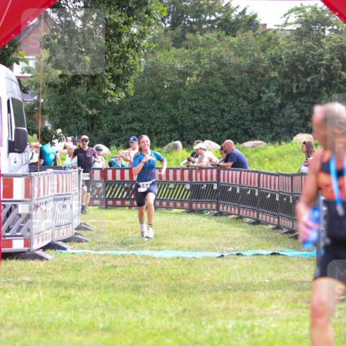 21.06.2026 - 29. Vierlanden-Triathlon Andreas Tolksdorf http://msf.ph/oto/9914484 21.06.2026 11:25:38 Ziel 357, 359, 393, 584, 603 meine-sportfotos.de