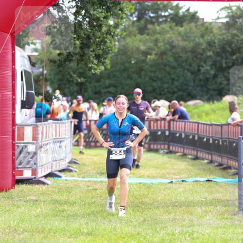 21.06.2026 - 29. Vierlanden-Triathlon Andreas Tolksdorf http://msf.ph/oto/9914499 21.06.2026 11:25:41 Ziel 357, 359, 393, 584, 603 meine-sportfotos.de