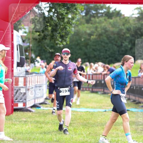 21.06.2026 - 29. Vierlanden-Triathlon Andreas Tolksdorf http://msf.ph/oto/9914505 21.06.2026 11:25:45 Ziel 357, 359, 393, 603 meine-sportfotos.de