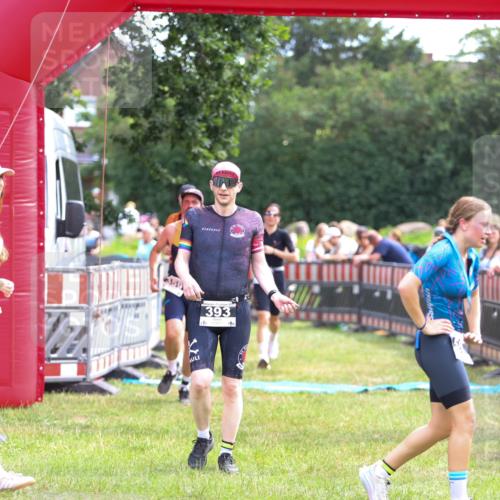 21.06.2026 - 29. Vierlanden-Triathlon Andreas Tolksdorf http://msf.ph/oto/9914506 21.06.2026 11:25:45 Ziel 357, 359, 393, 603 meine-sportfotos.de