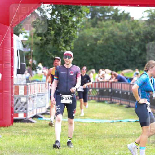 21.06.2026 - 29. Vierlanden-Triathlon Andreas Tolksdorf http://msf.ph/oto/9914508 21.06.2026 11:25:45 Ziel 357, 359, 393, 603 meine-sportfotos.de