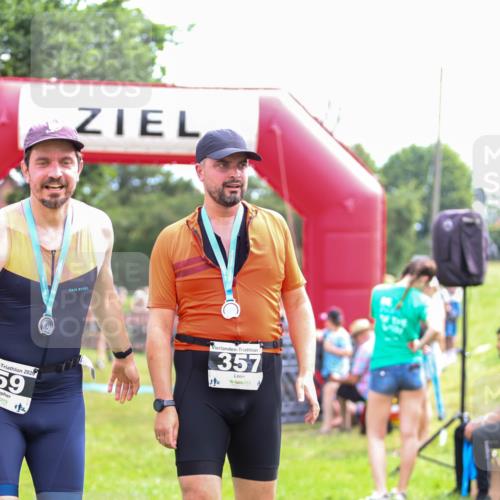 21.06.2026 - 29. Vierlanden-Triathlon Andreas Tolksdorf http://msf.ph/oto/9914520 21.06.2026 11:26:00 Ziel 477, 562 meine-sportfotos.de