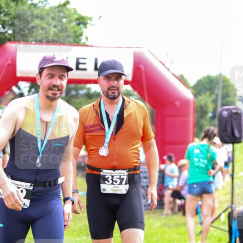 21.06.2026 - 29. Vierlanden-Triathlon Andreas Tolksdorf http://msf.ph/oto/9914526 21.06.2026 11:26:00 Ziel 477, 562 meine-sportfotos.de