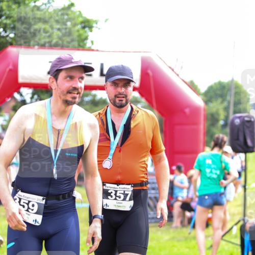 21.06.2026 - 29. Vierlanden-Triathlon Andreas Tolksdorf http://msf.ph/oto/9914529 21.06.2026 11:26:00 Ziel 477, 562 meine-sportfotos.de