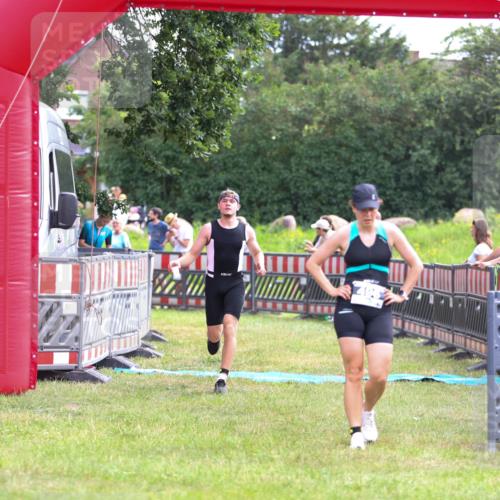 21.06.2026 - 29. Vierlanden-Triathlon Andreas Tolksdorf http://msf.ph/oto/9914552 21.06.2026 11:26:29 Ziel 496, 564, 1356 meine-sportfotos.de