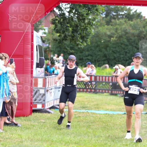 21.06.2026 - 29. Vierlanden-Triathlon Andreas Tolksdorf http://msf.ph/oto/9914567 21.06.2026 11:26:30 Ziel 536, 564, 1356 meine-sportfotos.de