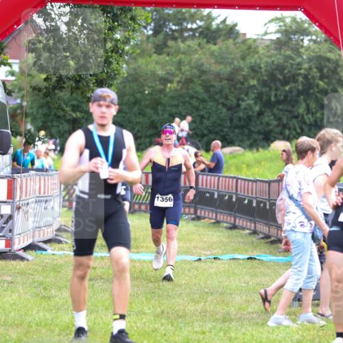 21.06.2026 - 29. Vierlanden-Triathlon Andreas Tolksdorf http://msf.ph/oto/9914572 21.06.2026 11:26:36 Ziel 536, 564, 1356 meine-sportfotos.de