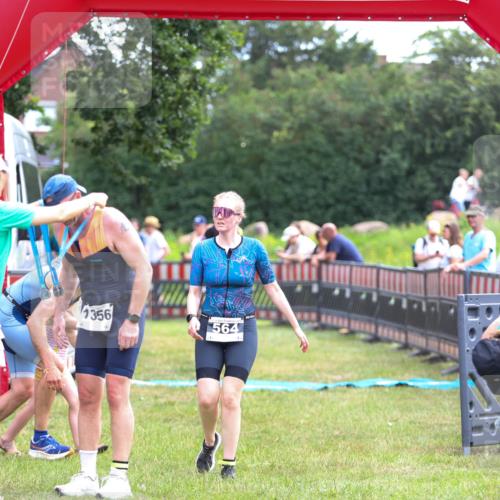 21.06.2026 - 29. Vierlanden-Triathlon Andreas Tolksdorf http://msf.ph/oto/9914579 21.06.2026 11:26:40 Ziel 536, 564, 1356 meine-sportfotos.de