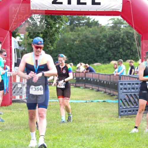 21.06.2026 - 29. Vierlanden-Triathlon Andreas Tolksdorf http://msf.ph/oto/9914601 21.06.2026 11:26:45 Ziel 480, 526, 536 meine-sportfotos.de