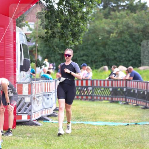 21.06.2026 - 29. Vierlanden-Triathlon Andreas Tolksdorf http://msf.ph/oto/9914615 21.06.2026 11:26:58 Ziel 353, 480, 526 meine-sportfotos.de