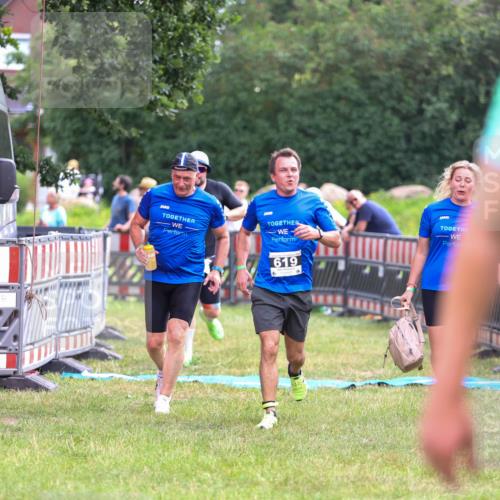 21.06.2026 - 29. Vierlanden-Triathlon Andreas Tolksdorf http://msf.ph/oto/9914649 21.06.2026 11:27:25 Ziel 442, 521, 619 meine-sportfotos.de