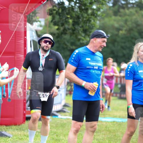 21.06.2026 - 29. Vierlanden-Triathlon Andreas Tolksdorf http://msf.ph/oto/9914673 21.06.2026 11:27:32 Ziel 521 meine-sportfotos.de
