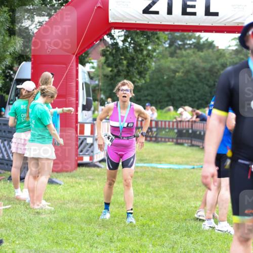 21.06.2026 - 29. Vierlanden-Triathlon Andreas Tolksdorf http://msf.ph/oto/9914679 21.06.2026 11:27:41 Ziel 396 meine-sportfotos.de
