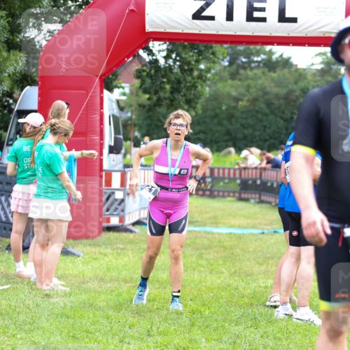 21.06.2026 - 29. Vierlanden-Triathlon Andreas Tolksdorf http://msf.ph/oto/9914682 21.06.2026 11:27:41 Ziel 396 meine-sportfotos.de