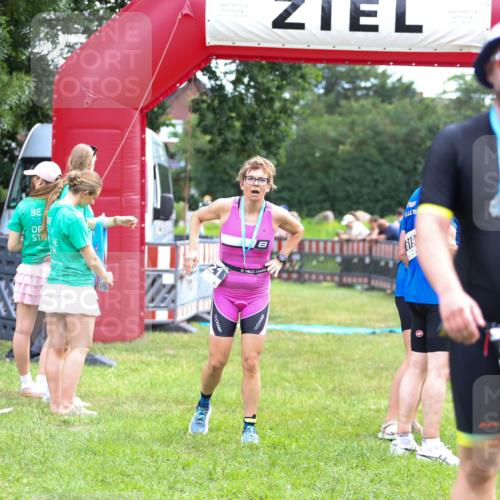 21.06.2026 - 29. Vierlanden-Triathlon Andreas Tolksdorf http://msf.ph/oto/9914683 21.06.2026 11:27:41 Ziel 396 meine-sportfotos.de
