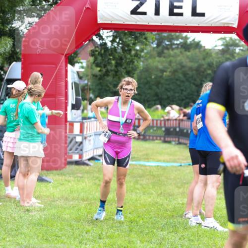 21.06.2026 - 29. Vierlanden-Triathlon Andreas Tolksdorf http://msf.ph/oto/9914687 21.06.2026 11:27:41 Ziel 396 meine-sportfotos.de