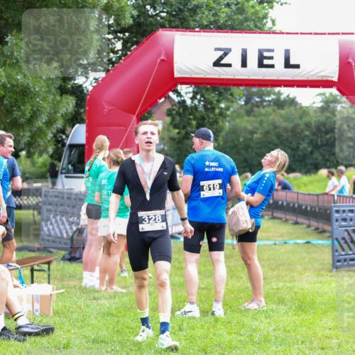 21.06.2026 - 29. Vierlanden-Triathlon Andreas Tolksdorf http://msf.ph/oto/9914713 21.06.2026 11:28:01 Ziel 591 meine-sportfotos.de
