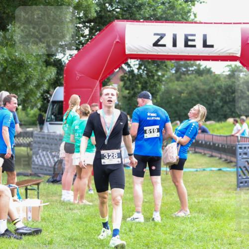 21.06.2026 - 29. Vierlanden-Triathlon Andreas Tolksdorf http://msf.ph/oto/9914715 21.06.2026 11:28:01 Ziel 591 meine-sportfotos.de