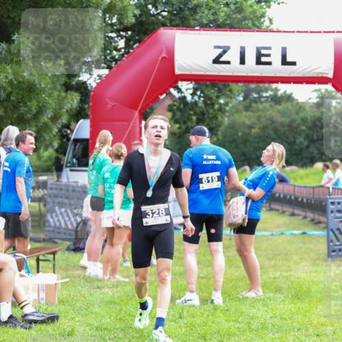 21.06.2026 - 29. Vierlanden-Triathlon Andreas Tolksdorf http://msf.ph/oto/9914717 21.06.2026 11:28:01 Ziel 591 meine-sportfotos.de