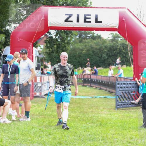 21.06.2026 - 29. Vierlanden-Triathlon Andreas Tolksdorf http://msf.ph/oto/9914777 21.06.2026 11:29:06 Ziel  meine-sportfotos.de