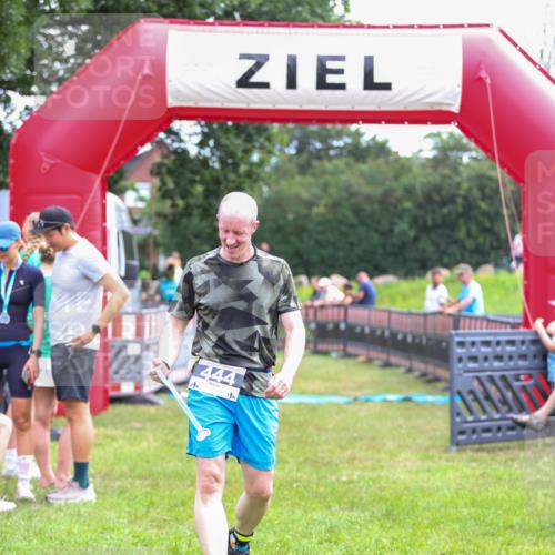 21.06.2026 - 29. Vierlanden-Triathlon Andreas Tolksdorf http://msf.ph/oto/9914780 21.06.2026 11:29:07 Ziel  meine-sportfotos.de