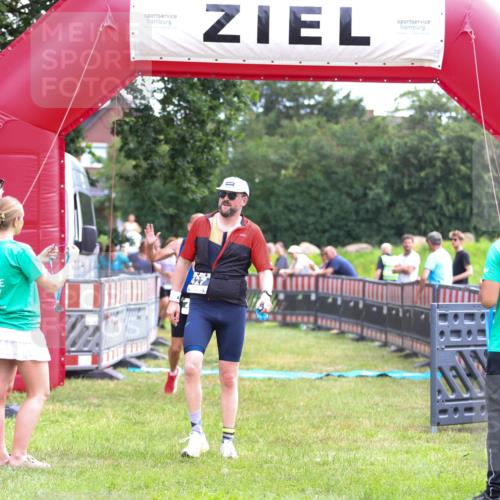 21.06.2026 - 29. Vierlanden-Triathlon Andreas Tolksdorf http://msf.ph/oto/9914800 21.06.2026 11:29:24 Ziel 427, 432, 623 meine-sportfotos.de