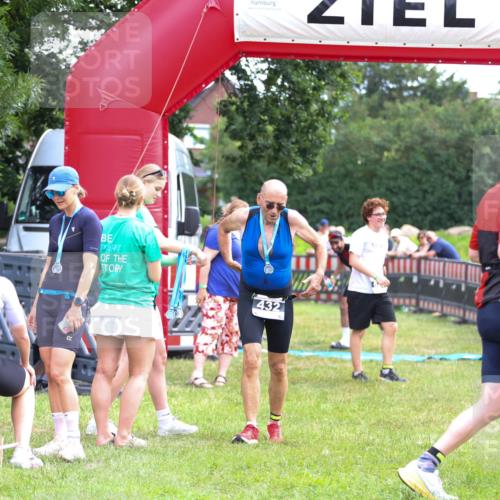 21.06.2026 - 29. Vierlanden-Triathlon Andreas Tolksdorf http://msf.ph/oto/9914801 21.06.2026 11:29:30 Ziel 81, 623 meine-sportfotos.de