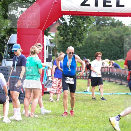 21.06.2026 - 29. Vierlanden-Triathlon Andreas Tolksdorf http://msf.ph/oto/9914802 21.06.2026 11:29:30 Ziel 81, 623 meine-sportfotos.de