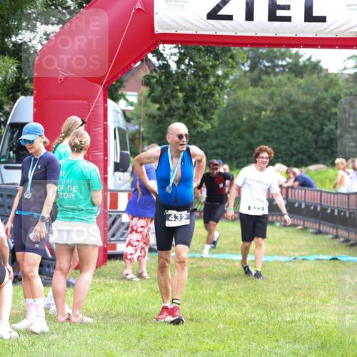 21.06.2026 - 29. Vierlanden-Triathlon Andreas Tolksdorf http://msf.ph/oto/9914809 21.06.2026 11:29:30 Ziel 81, 623 meine-sportfotos.de