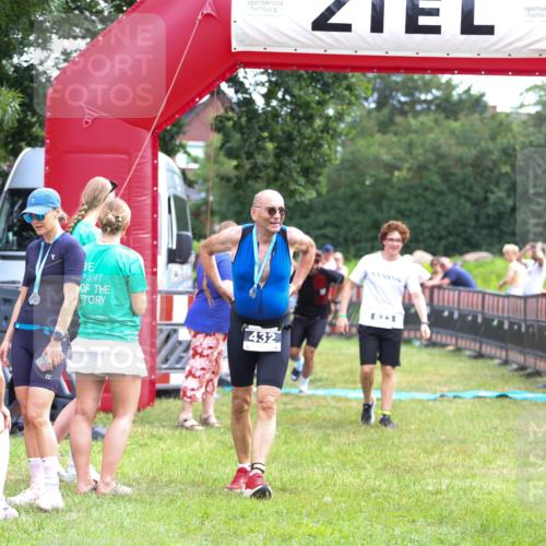 21.06.2026 - 29. Vierlanden-Triathlon Andreas Tolksdorf http://msf.ph/oto/9914811 21.06.2026 11:29:30 Ziel 81, 623 meine-sportfotos.de
