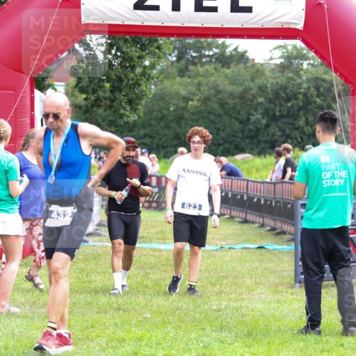 21.06.2026 - 29. Vierlanden-Triathlon Andreas Tolksdorf http://msf.ph/oto/9914812 21.06.2026 11:29:34 Ziel 81 meine-sportfotos.de