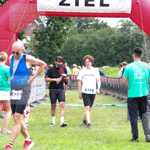 21.06.2026 - 29. Vierlanden-Triathlon Andreas Tolksdorf http://msf.ph/oto/9914819 21.06.2026 11:29:34 Ziel 81 meine-sportfotos.de