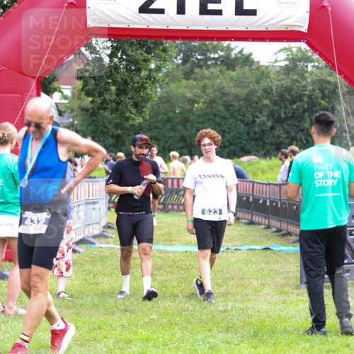 21.06.2026 - 29. Vierlanden-Triathlon Andreas Tolksdorf http://msf.ph/oto/9914820 21.06.2026 11:29:34 Ziel 81 meine-sportfotos.de