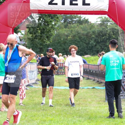 21.06.2026 - 29. Vierlanden-Triathlon Andreas Tolksdorf http://msf.ph/oto/9914821 21.06.2026 11:29:34 Ziel 81 meine-sportfotos.de