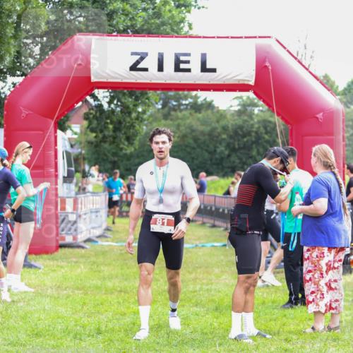 21.06.2026 - 29. Vierlanden-Triathlon Andreas Tolksdorf http://msf.ph/oto/9914838 21.06.2026 11:29:47 Ziel 404, 418, 530 meine-sportfotos.de