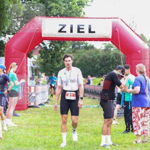 21.06.2026 - 29. Vierlanden-Triathlon Andreas Tolksdorf http://msf.ph/oto/9914841 21.06.2026 11:29:47 Ziel 404, 418, 530 meine-sportfotos.de