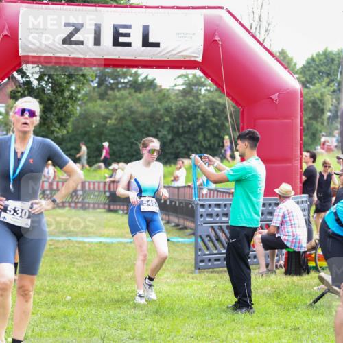 21.06.2026 - 29. Vierlanden-Triathlon Andreas Tolksdorf http://msf.ph/oto/9914867 21.06.2026 11:30:03 Ziel 406, 545, 614 meine-sportfotos.de
