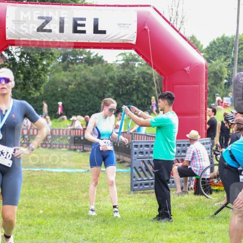 21.06.2026 - 29. Vierlanden-Triathlon Andreas Tolksdorf http://msf.ph/oto/9914872 21.06.2026 11:30:03 Ziel 406, 545, 614 meine-sportfotos.de