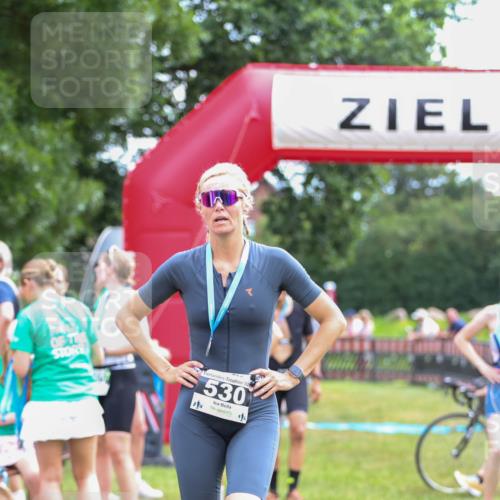 21.06.2026 - 29. Vierlanden-Triathlon Andreas Tolksdorf http://msf.ph/oto/9914875 21.06.2026 11:30:05 Ziel 406, 614 meine-sportfotos.de