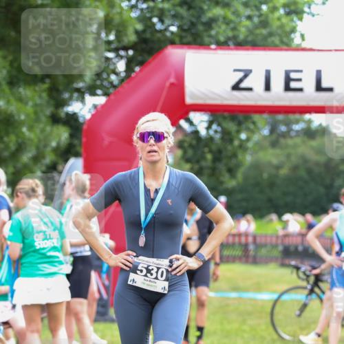21.06.2026 - 29. Vierlanden-Triathlon Andreas Tolksdorf http://msf.ph/oto/9914876 21.06.2026 11:30:05 Ziel 406, 614 meine-sportfotos.de