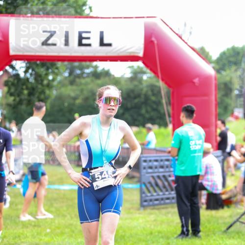 21.06.2026 - 29. Vierlanden-Triathlon Andreas Tolksdorf http://msf.ph/oto/9914880 21.06.2026 11:30:12 Ziel 406, 614 meine-sportfotos.de