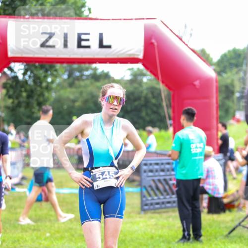 21.06.2026 - 29. Vierlanden-Triathlon Andreas Tolksdorf http://msf.ph/oto/9914882 21.06.2026 11:30:12 Ziel 406, 614 meine-sportfotos.de