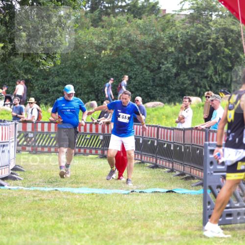 21.06.2026 - 29. Vierlanden-Triathlon Andreas Tolksdorf http://msf.ph/oto/9914904 21.06.2026 11:30:51 Ziel 615 meine-sportfotos.de